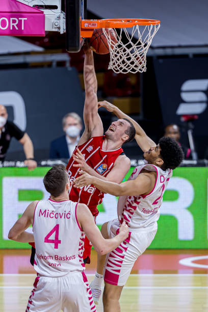 更需要坚韧 更需要坚韧