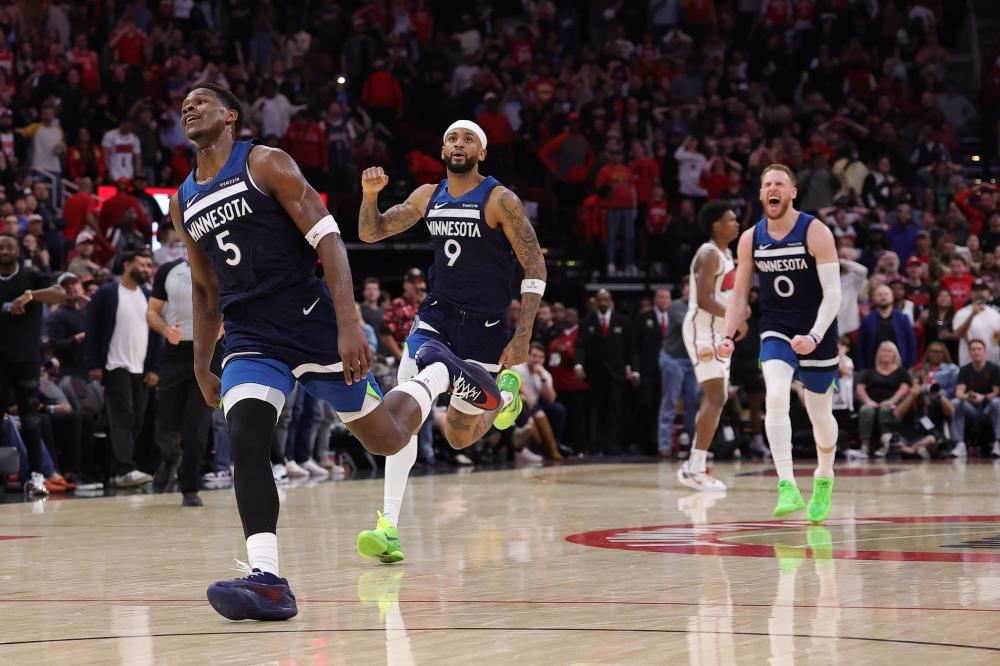 以迅雷不及 以迅雷不及