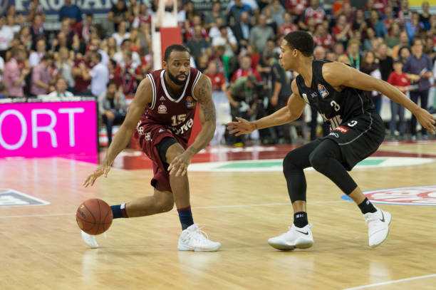 他用积极的 他用积极的